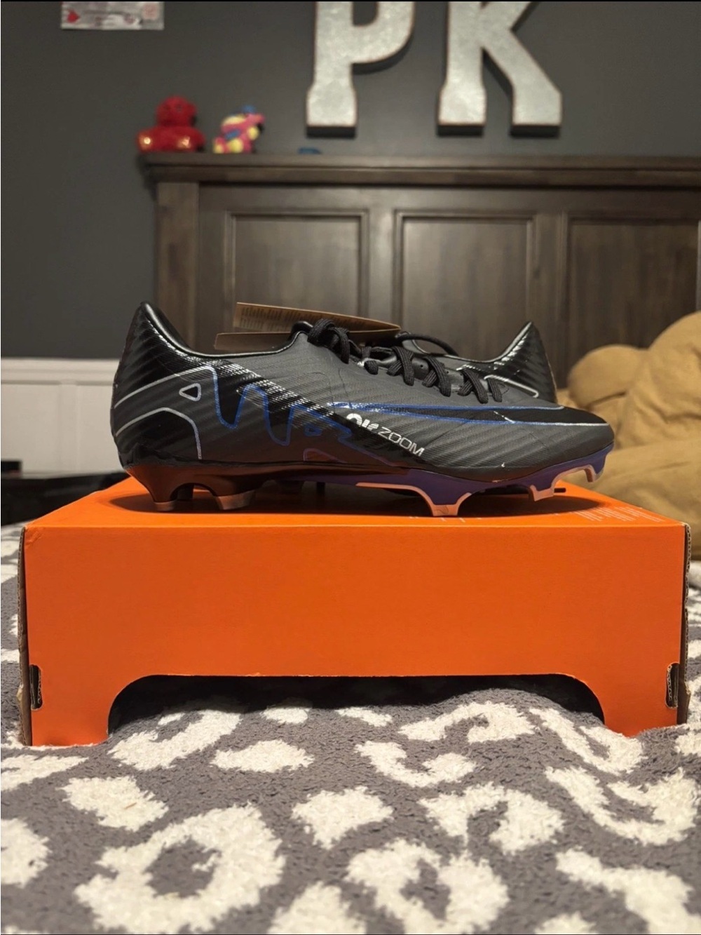 New Nike Zoom Mercurial Vapor 15 Academy MG ‘Shadow Pack’ 
(Men’s 6.5)